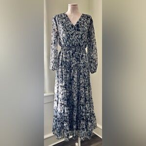 MSK Black and White Patterned Long Sleeve Dress